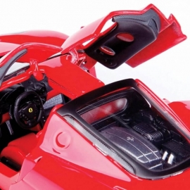 Bburago 1:24 Ferrari Enzo