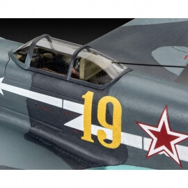 Πολεμικό Αεροπλάνο Yakovlev Yak-3 1/72- Σετ Δώρου με Χρώματα & Κόλλα Revell 63894