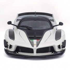 Bburago 1:18 Ferrari FXX K EVO λευκό περλέ