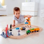 Τρενάκι Ξύλινο με Διάβαση και Γερανό Hape (E3732)