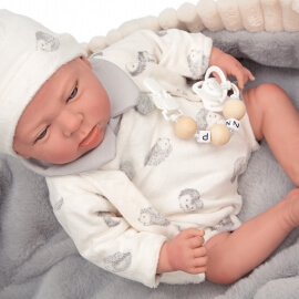 Μωρό Νεογέννητο Reborn Erik 40 εκ με Γκρι Καλάθι - Munecas Arias (98108)