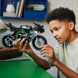 Lego Technic Kawasaki Ninja H3R Motorcycle (42170)