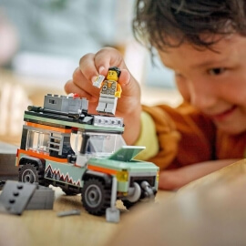 Lego City Off-Road 4X4 Mountain Truck (60447)
