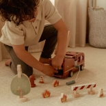 Ξύλινο Πυροσβεστικό 'Οχημα με Αξεσουάρ - Little Dutch (2536)