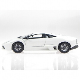 Bburago 1:24 Lamborghini Reventon λευκό