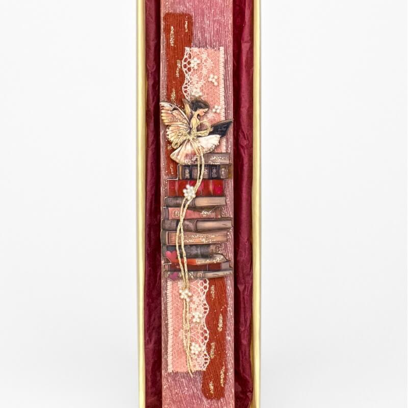 Πασχαλινή Λαμπάδα Πλακέ με Νεράιδα Βιβλία Ροζ (26057P)Πασχαλινή Λαμπάδα Πλακέ με Νεράιδα Βιβλία Ροζ (26057P)