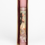 Πασχαλινή Λαμπάδα με Κορίτσι και Λουλούδια Ροζ (26062P)