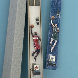 Πασχαλινή Λαμπάδα Πλακέ με Μπασκετμπολίστα Μπλε (26075B)Πασχαλινή Λαμπάδα Πλακέ με Μπασκετμπολίστα Μπλε (26075B)