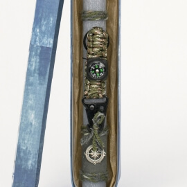 Πασχαλινή Λαμπάδα με Μπρελόκ Πυξίδα Γκρι (26086G)Πασχαλινή Λαμπάδα με Μπρελόκ Πυξίδα Γκρι (26086G)