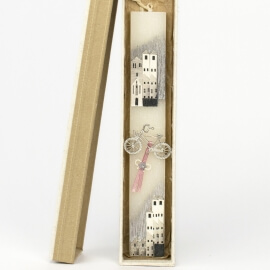 Πασχαλινή Λαμπάδα Πλακέ με Καρφίτσα Ποδήλατο Λευκή (26100W)Πασχαλινή Λαμπάδα Πλακέ με Καρφίτσα Ποδήλατο Λευκή (26100W)