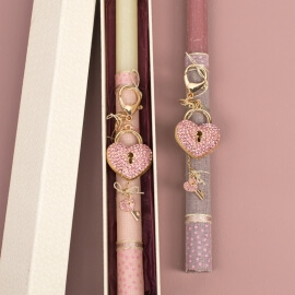 Πασχαλινή Λαμπάδα με Μπρελόκ Καρδιά Κλειδαριά Ροζ Σκούρο (26129P)Πασχαλινή Λαμπάδα με Μπρελόκ Καρδιά Κλειδαριά Ροζ Σκούρο (26129P)