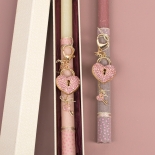 Πασχαλινή Λαμπάδα με Μπρελόκ Καρδιά Κλειδαριά Ροζ Σκούρο (26129P)