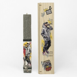 Πασχαλινή Λαμπάδα σε Ξύλινη Κασετίνα Ράπερ (26156)Πασχαλινή Λαμπάδα σε Ξύλινη Κασετίνα Ράπερ (26156)