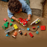 Lego Duplo - Πυροσβεστικό Όχημα με Μάνικα και Πυροσβέστη (10473)