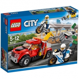 Lego City - Φασαρίες με Ρυμουλκό Φορτηγό (60137)