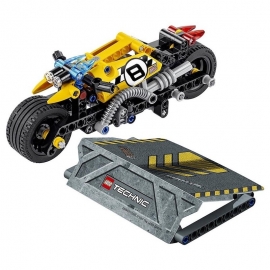 Lego Technic - Ακροβατική Μηχανή (42058)